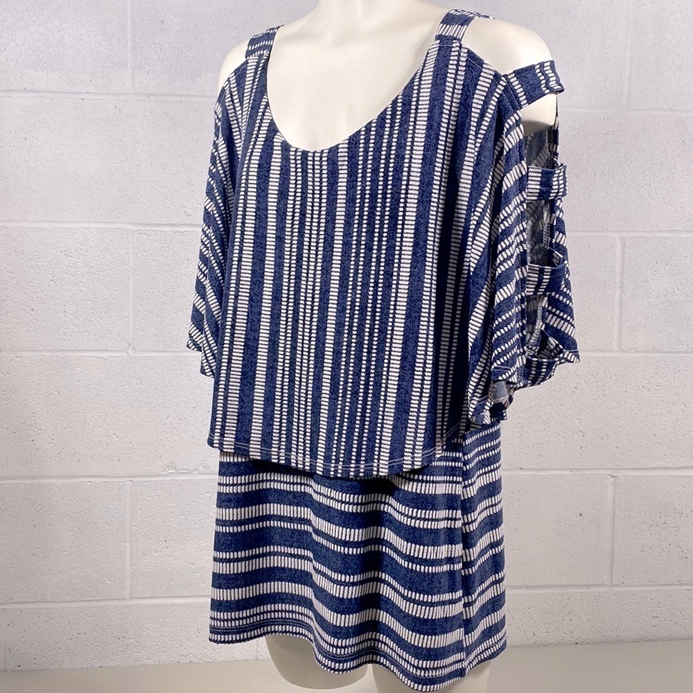 Artex fashions blue and white 2 layer top​​​​​​​​​​​​​​​​